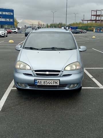 Серый Шевроле Такума, объемом двигателя 2 л и пробегом 271 тыс. км за 3500 $, фото 1 на Automoto.ua