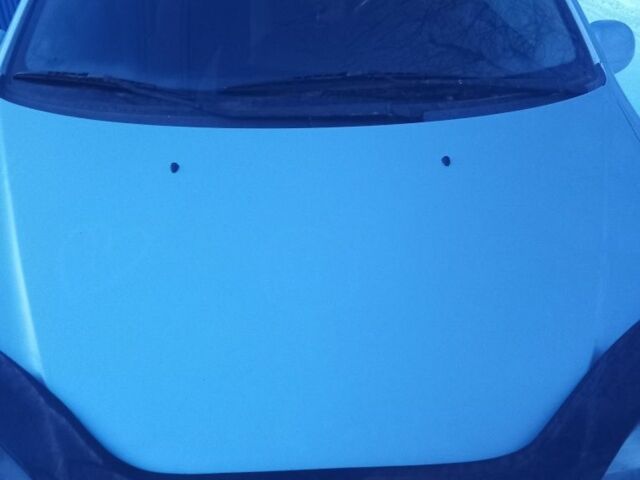 Серый Шевроле Такума, объемом двигателя 2 л и пробегом 200 тыс. км за 3200 $, фото 1 на Automoto.ua