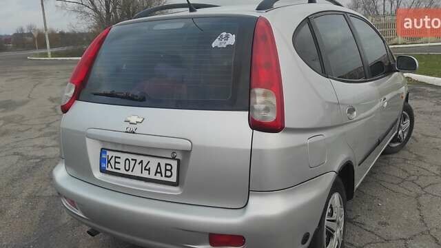 Серый Шевроле Такума, объемом двигателя 1.99 л и пробегом 350 тыс. км за 3700 $, фото 1 на Automoto.ua