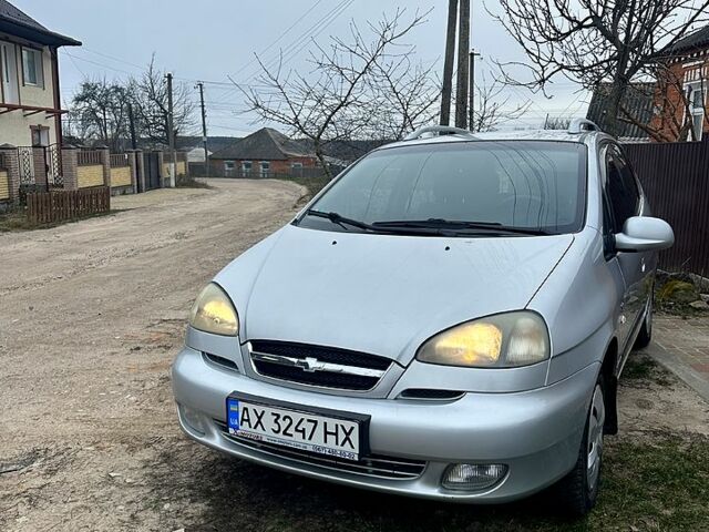 Серый Шевроле Такума, объемом двигателя 1.6 л и пробегом 246 тыс. км за 3600 $, фото 1 на Automoto.ua