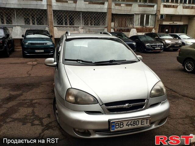 Серый Шевроле Такума, объемом двигателя 2 л и пробегом 356 тыс. км за 3500 $, фото 1 на Automoto.ua