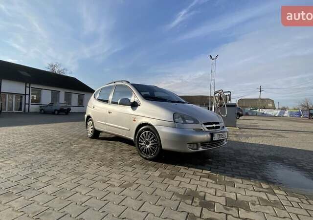 Серый Шевроле Такума, объемом двигателя 2 л и пробегом 325 тыс. км за 2700 $, фото 1 на Automoto.ua