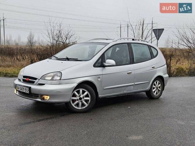 Серый Шевроле Такума, объемом двигателя 2 л и пробегом 175 тыс. км за 2300 $, фото 1 на Automoto.ua