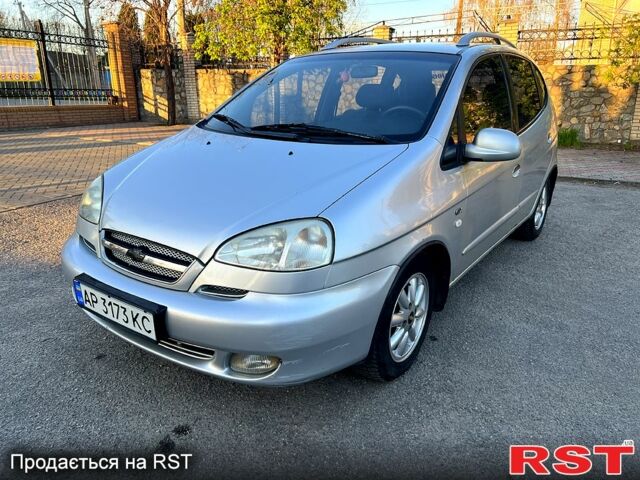 Серый Шевроле Такума, объемом двигателя 2 л и пробегом 280 тыс. км за 3650 $, фото 1 на Automoto.ua