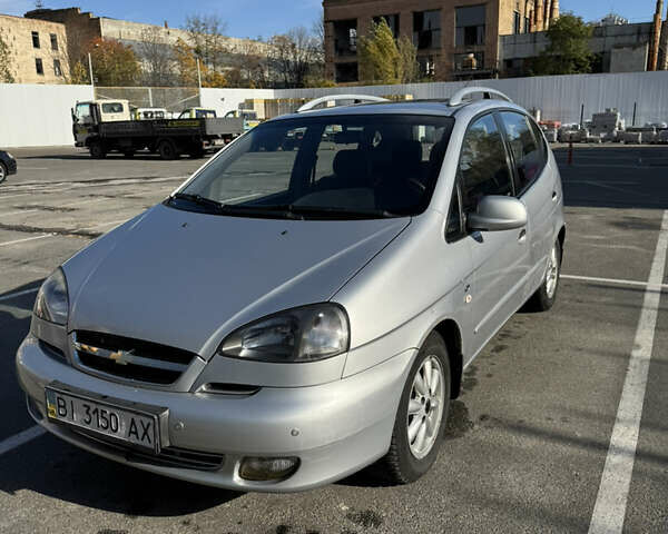 Серый Шевроле Такума, объемом двигателя 1.99 л и пробегом 143 тыс. км за 3300 $, фото 1 на Automoto.ua