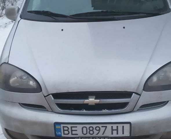 Серый Шевроле Такума, объемом двигателя 1.6 л и пробегом 400 тыс. км за 2250 $, фото 1 на Automoto.ua