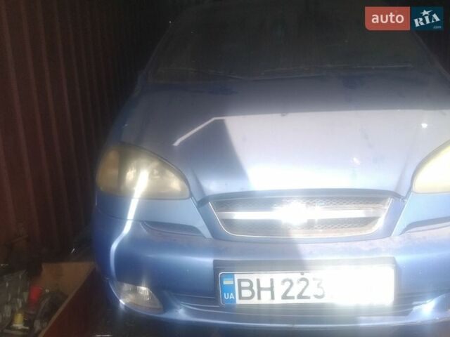 Синий Шевроле Такума, объемом двигателя 2 л и пробегом 400 тыс. км за 2000 $, фото 1 на Automoto.ua