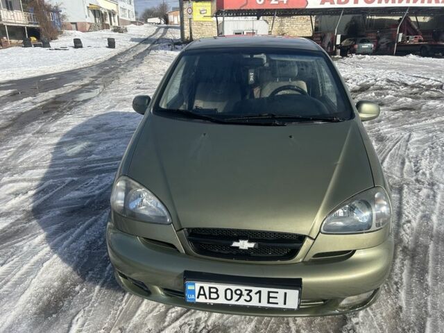 Зеленый Шевроле Такума, объемом двигателя 1.6 л и пробегом 260 тыс. км за 2000 $, фото 1 на Automoto.ua