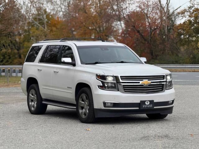 Белый Шевроле Тахо, объемом двигателя 5.3 л и пробегом 57 тыс. км за 5900 $, фото 1 на Automoto.ua