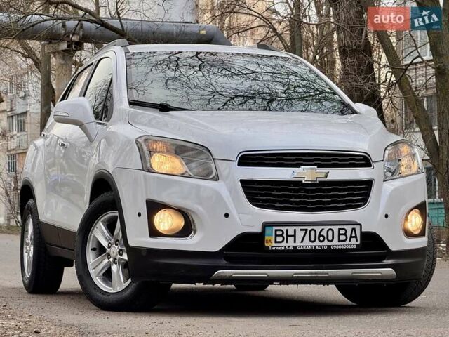 Белый Шевроле Трекер, объемом двигателя 1.8 л и пробегом 150 тыс. км за 9999 $, фото 1 на Automoto.ua