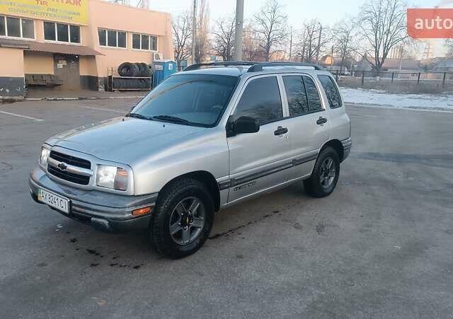 Шевроле Трекер, об'ємом двигуна 2 л та пробігом 201 тис. км за 3600 $, фото 1 на Automoto.ua
