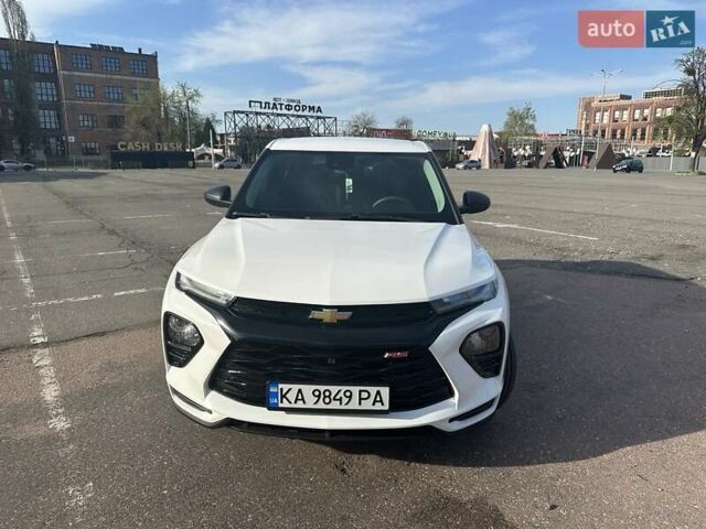 Білий Шевроле Трейлблейзер, об'ємом двигуна 1.2 л та пробігом 30 тис. км за 18300 $, фото 1 на Automoto.ua