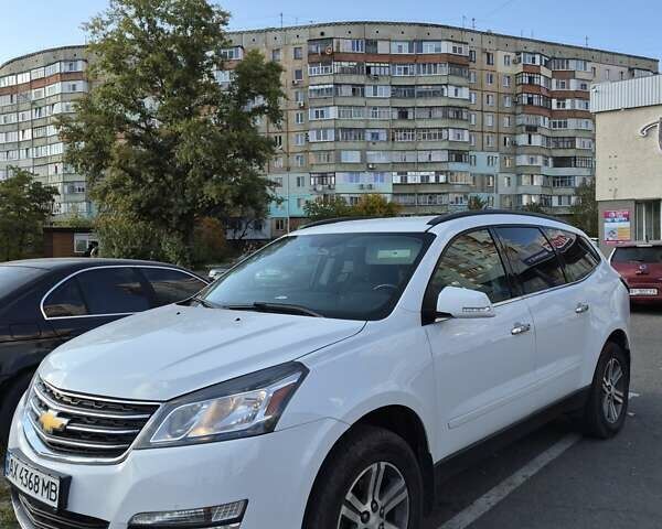 Белый Шевроле Траверс, объемом двигателя 3.56 л и пробегом 223 тыс. км за 12900 $, фото 1 на Automoto.ua