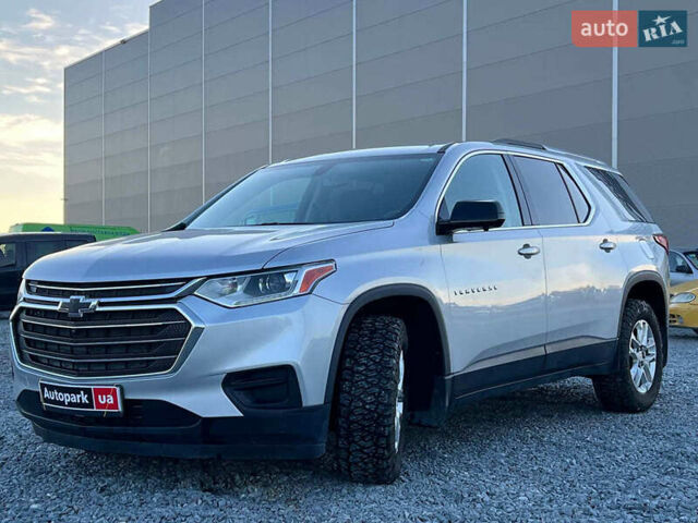 Сірий Шевроле Траверс, об'ємом двигуна 3.6 л та пробігом 177 тис. км за 17490 $, фото 1 на Automoto.ua