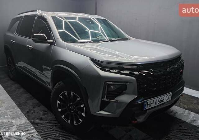 Серый Шевроле Траверс, объемом двигателя 2.5 л и пробегом 24 тыс. км за 48500 $, фото 1 на Automoto.ua