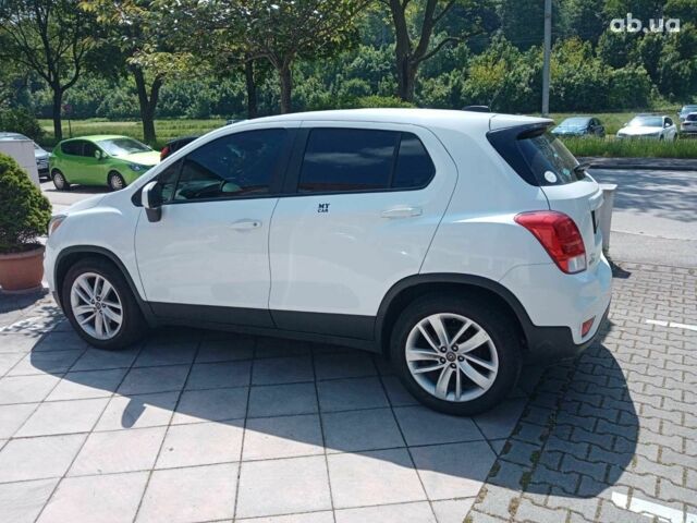 Белый Шевроле Trax, объемом двигателя 0 л и пробегом 97 тыс. км за 13950 $, фото 1 на Automoto.ua