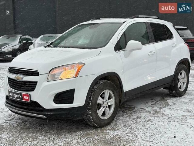 Белый Шевроле Trax, объемом двигателя 1.4 л и пробегом 94 тыс. км за 9690 $, фото 1 на Automoto.ua