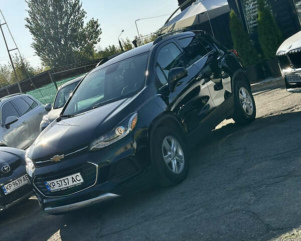 Черный Шевроле Trax, объемом двигателя 1.4 л и пробегом 99 тыс. км за 13799 $, фото 1 на Automoto.ua