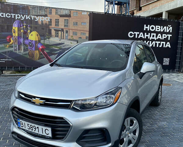 Шевроле Trax 2017 в Полтаве на Automoto.ua Серый Шевроле Trax, объемом двигателя 1.4 л и пробегом 167 тыс. км за 10200 $, фото 1 на Automoto.ua