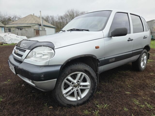 Сірий Шевроле Віва, об'ємом двигуна 1.7 л та пробігом 173 тис. км за 4200 $, фото 1 на Automoto.ua