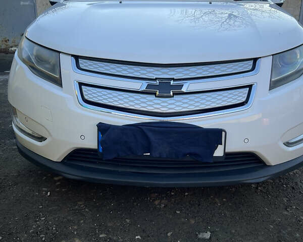 Белый Шевроле Вольт, объемом двигателя 1.4 л и пробегом 164 тыс. км за 7500 $, фото 1 на Automoto.ua