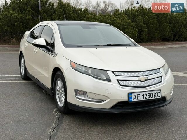 Білий Шевроле Вольт, об'ємом двигуна 1.4 л та пробігом 197 тис. км за 8000 $, фото 1 на Automoto.ua