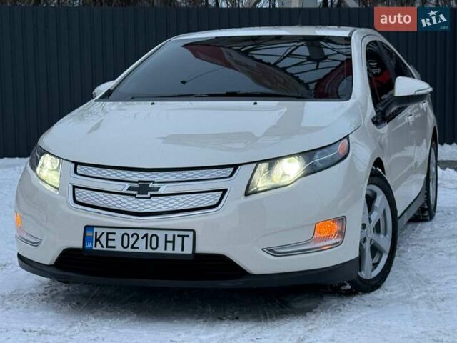 Белый Шевроле Вольт, объемом двигателя 1.4 л и пробегом 140 тыс. км за 8800 $, фото 1 на Automoto.ua