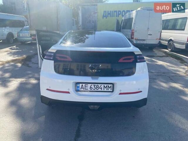Белый Шевроле Вольт, объемом двигателя 1.4 л и пробегом 270 тыс. км за 9500 $, фото 1 на Automoto.ua