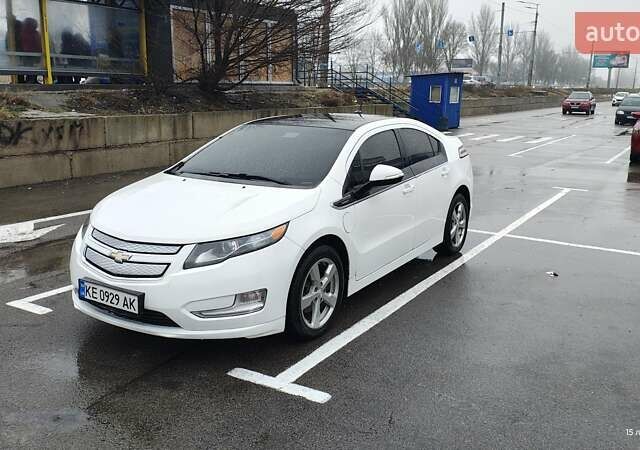 Белый Шевроле Вольт, объемом двигателя 1.4 л и пробегом 240 тыс. км за 10000 $, фото 1 на Automoto.ua