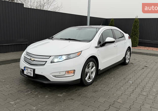 Белый Шевроле Вольт, объемом двигателя 1.4 л и пробегом 170 тыс. км за 8800 $, фото 1 на Automoto.ua