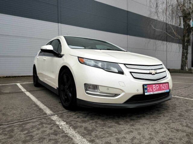 Білий Шевроле Вольт, об'ємом двигуна 1.4 л та пробігом 265 тис. км за 9300 $, фото 1 на Automoto.ua