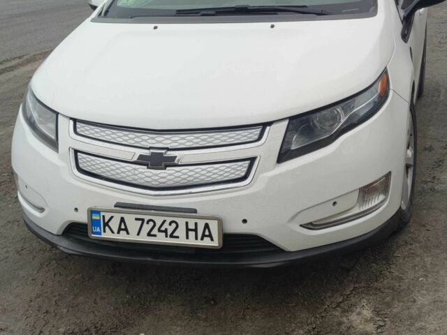 Белый Шевроле Вольт, объемом двигателя 1.4 л и пробегом 205 тыс. км за 7000 $, фото 1 на Automoto.ua