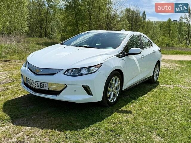 Белый Шевроле Вольт, объемом двигателя 1.5 л и пробегом 72 тыс. км за 15300 $, фото 1 на Automoto.ua