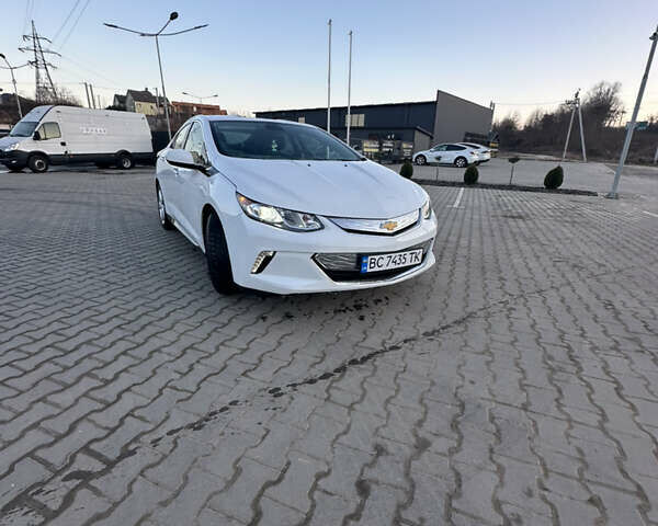 Білий Шевроле Вольт, об'ємом двигуна 1.5 л та пробігом 82 тис. км за 16800 $, фото 1 на Automoto.ua