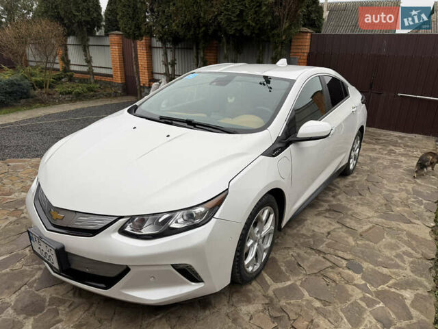 Белый Шевроле Вольт, объемом двигателя 1.5 л и пробегом 88 тыс. км за 18130 $, фото 1 на Automoto.ua