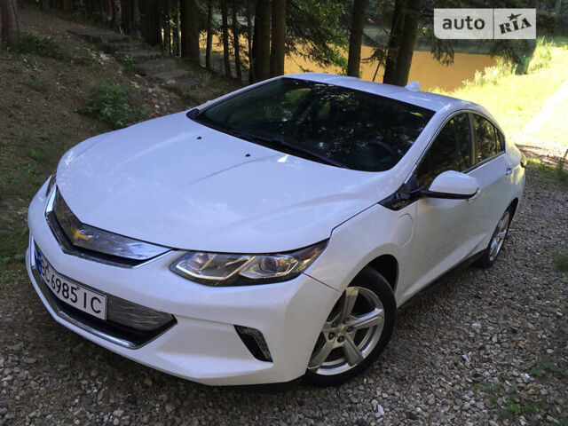 Белый Шевроле Вольт, объемом двигателя 1.49 л и пробегом 80 тыс. км за 14900 $, фото 1 на Automoto.ua