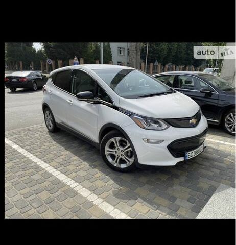 Белый Шевроле Вольт, объемом двигателя 0 л и пробегом 65 тыс. км за 14300 $, фото 1 на Automoto.ua