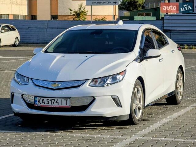 Белый Шевроле Вольт, объемом двигателя 1.49 л и пробегом 106 тыс. км за 16500 $, фото 1 на Automoto.ua