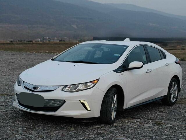 Белый Шевроле Вольт, объемом двигателя 1.5 л и пробегом 33 тыс. км за 11200 $, фото 1 на Automoto.ua