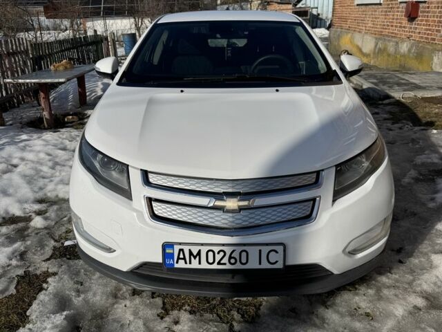 Білий Шевроле Вольт, об'ємом двигуна 1.4 л та пробігом 235 тис. км за 8200 $, фото 1 на Automoto.ua