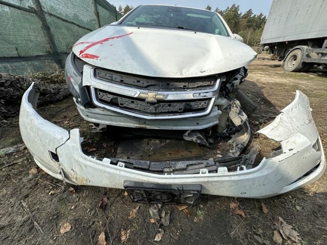 Белый Шевроле Вольт, объемом двигателя 1.4 л и пробегом 175 тыс. км за 4700 $, фото 1 на Automoto.ua