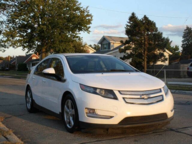 Білий Шевроле Вольт, об'ємом двигуна 1.4 л та пробігом 86 тис. км за 2300 $, фото 1 на Automoto.ua
