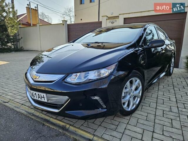 Черный Шевроле Вольт, объемом двигателя 1.49 л и пробегом 177 тыс. км за 14500 $, фото 1 на Automoto.ua