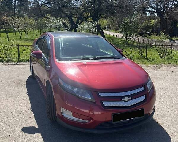 Красный Шевроле Вольт, объемом двигателя 1.4 л и пробегом 225 тыс. км за 8000 $, фото 1 на Automoto.ua