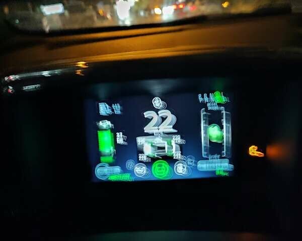 Красный Шевроле Вольт, объемом двигателя 1.4 л и пробегом 186 тыс. км за 14000 $, фото 1 на Automoto.ua