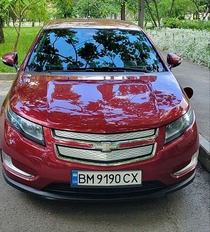 Красный Шевроле Вольт, объемом двигателя 1.4 л и пробегом 160 тыс. км за 11300 $, фото 1 на Automoto.ua