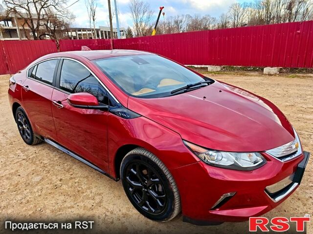 Красный Шевроле Вольт, объемом двигателя 1.5 л и пробегом 174 тыс. км за 10900 $, фото 1 на Automoto.ua