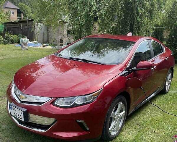 Шевроле Вольт 2018 в Золочев на Automoto.ua Красный Шевроле Вольт, объемом двигателя 1.5 л и пробегом 136 тыс. км за 16900 $, фото 1 на Automoto.ua