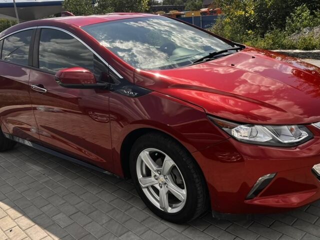 Красный Шевроле Вольт, объемом двигателя 1.5 л и пробегом 140 тыс. км за 15000 $, фото 1 на Automoto.ua