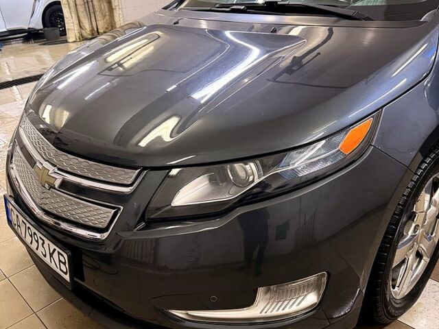 Сірий Шевроле Вольт, об'ємом двигуна 1.4 л та пробігом 13000 тис. км за 9500 $, фото 1 на Automoto.ua